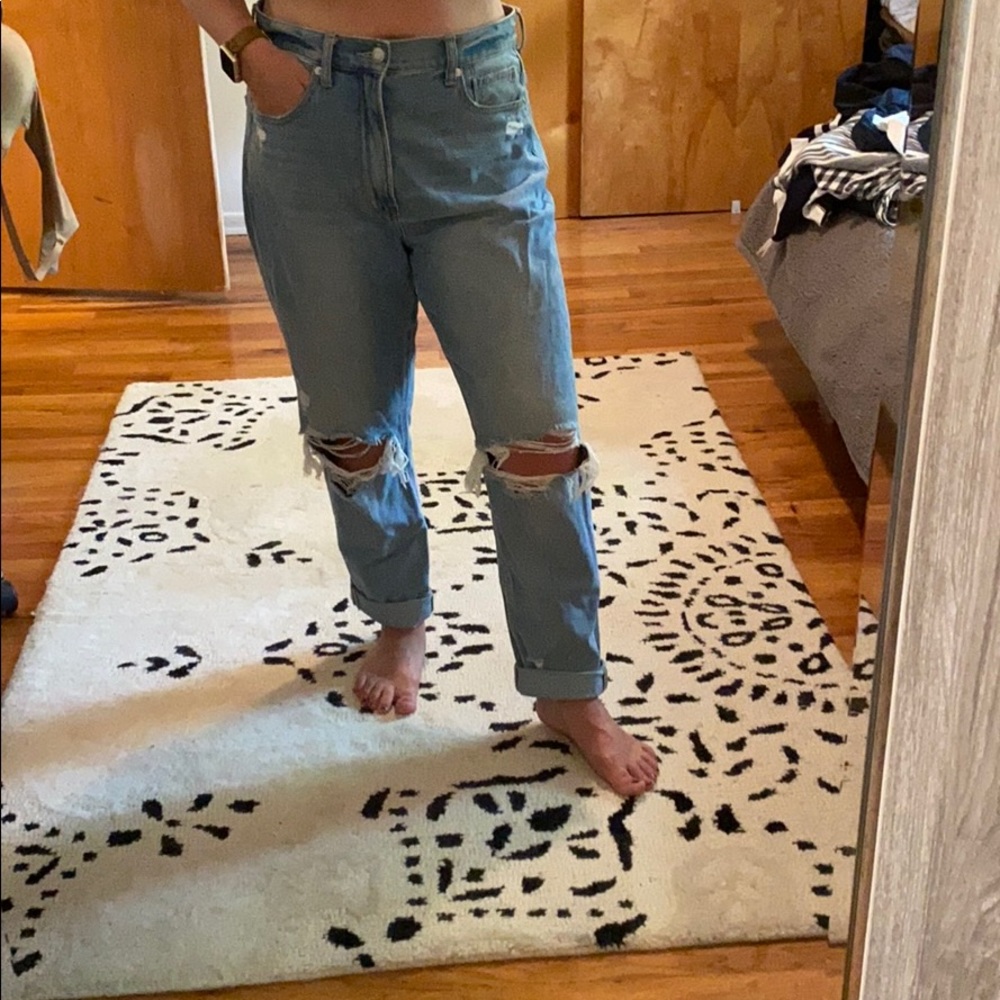 American Eagle mom jeans